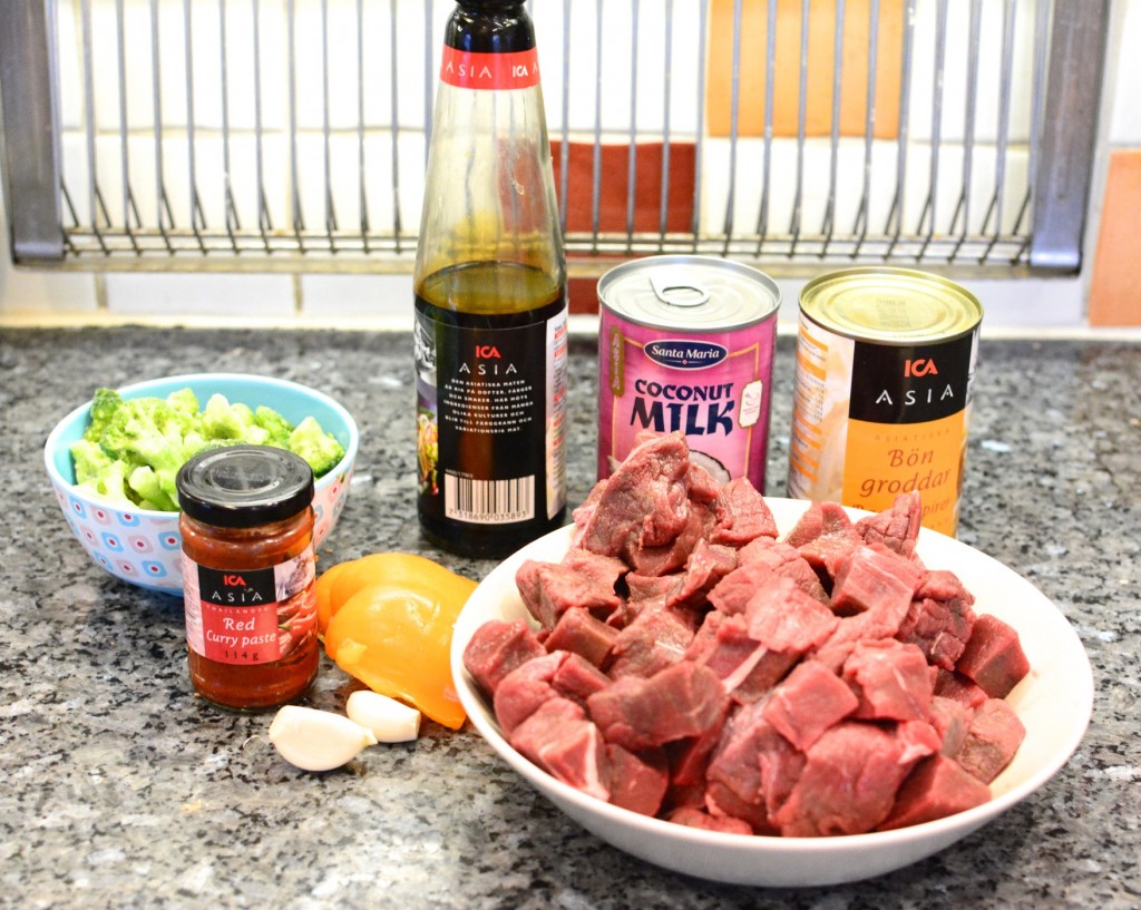 Alla ingredienser jag behöver till en asiatisk älggryta i Crock Pot