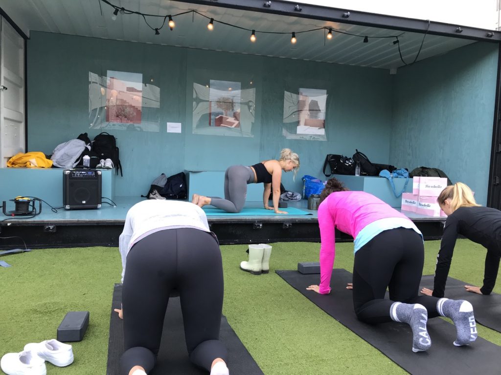 Yogapass med Amanda "Fixaformen" Ekberg