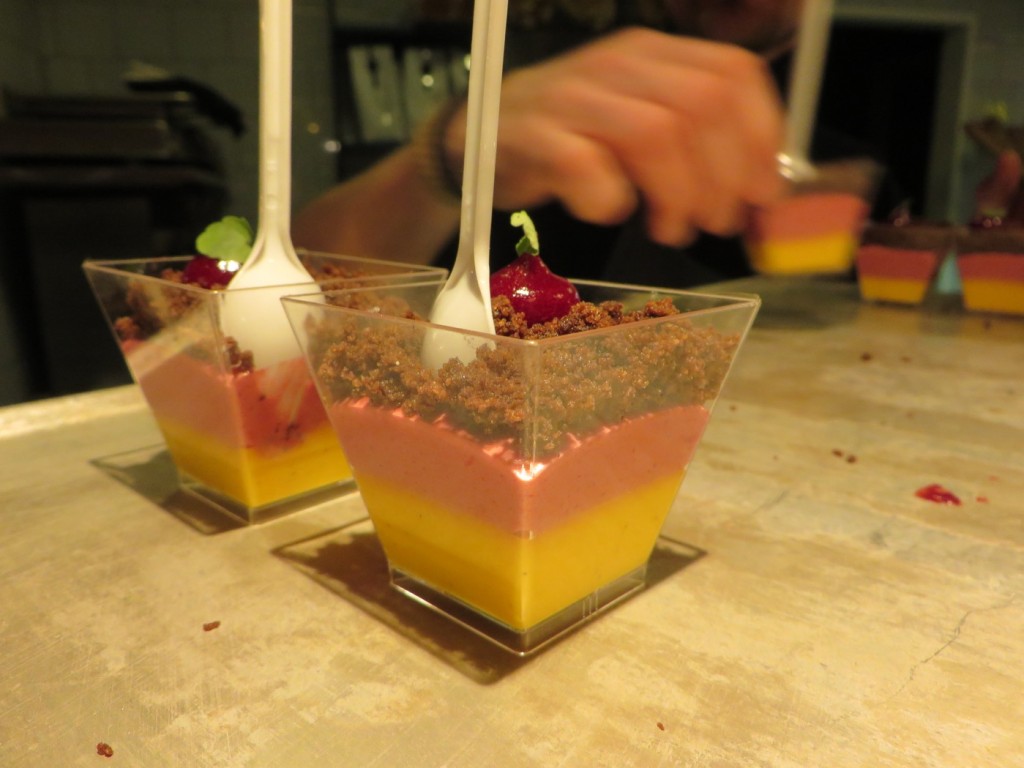 Mini-Nobel-dessert 2014 med saffran och salmabär.