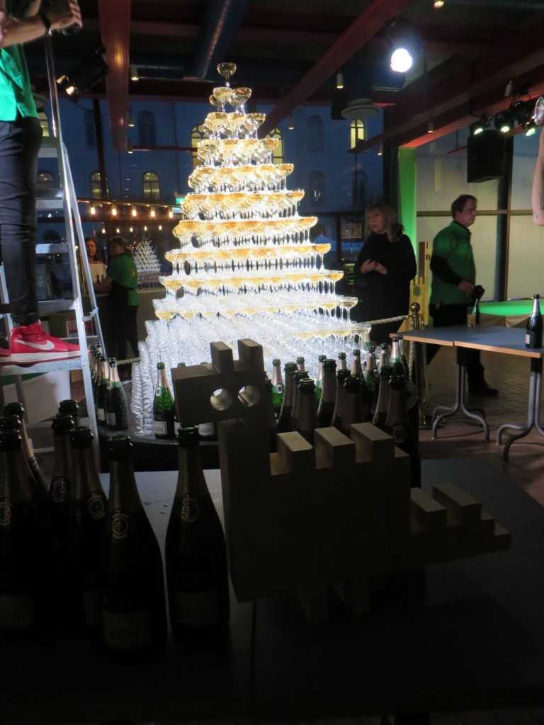 Sveriges, och troligen världens, högsta champagnetorn