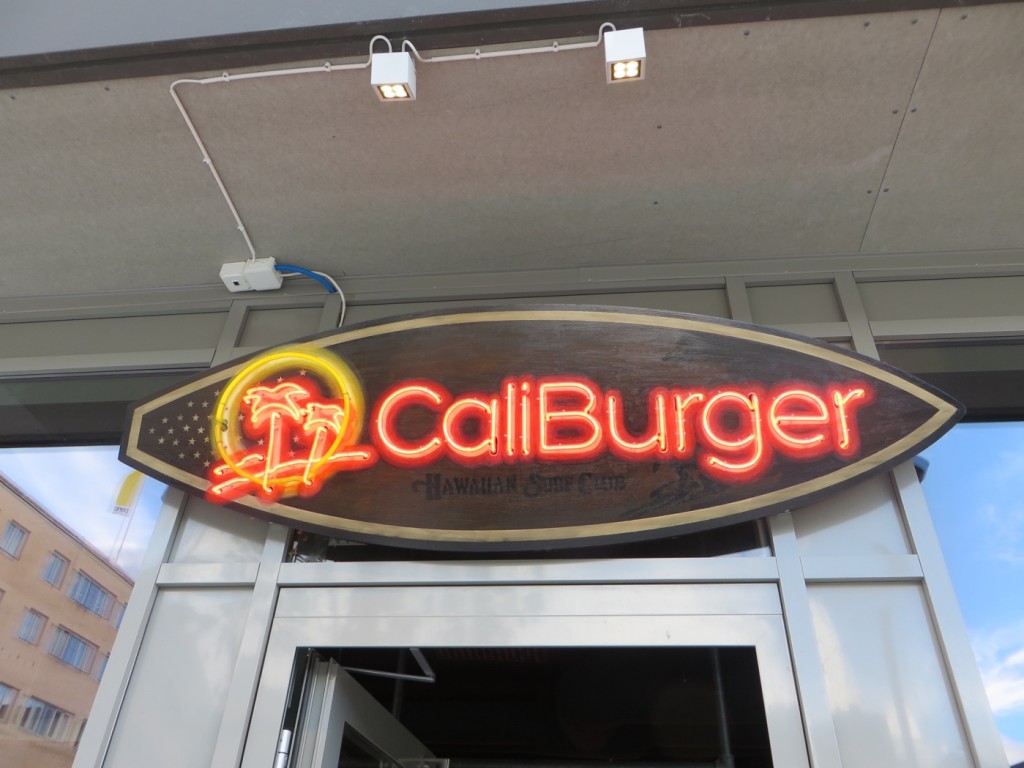Hamburgerkedjan CaliBurger har landat i Sverige