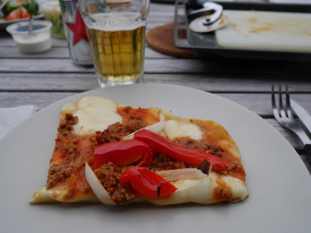 Hemgjord pizza och öl - en vinnande kombo!