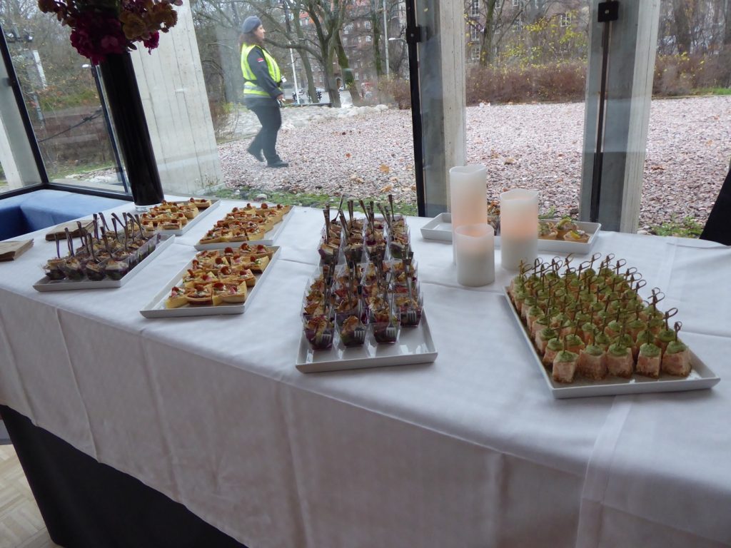 Mingelmat till VIP-gästerna.