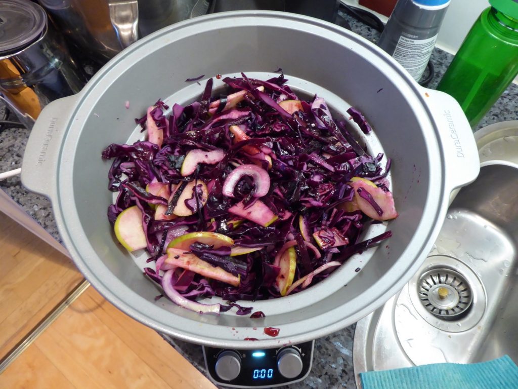 Ner med allt i Crock Pot och låt gå på svag värme i 5 timmar.