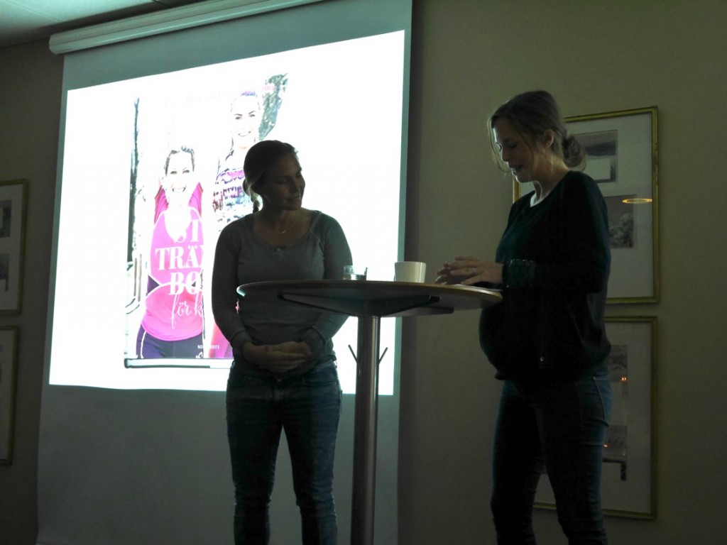 Lovisa Lofsan Sandström samtalar kring sin nya bok Stora träningsboken för kvinnor.