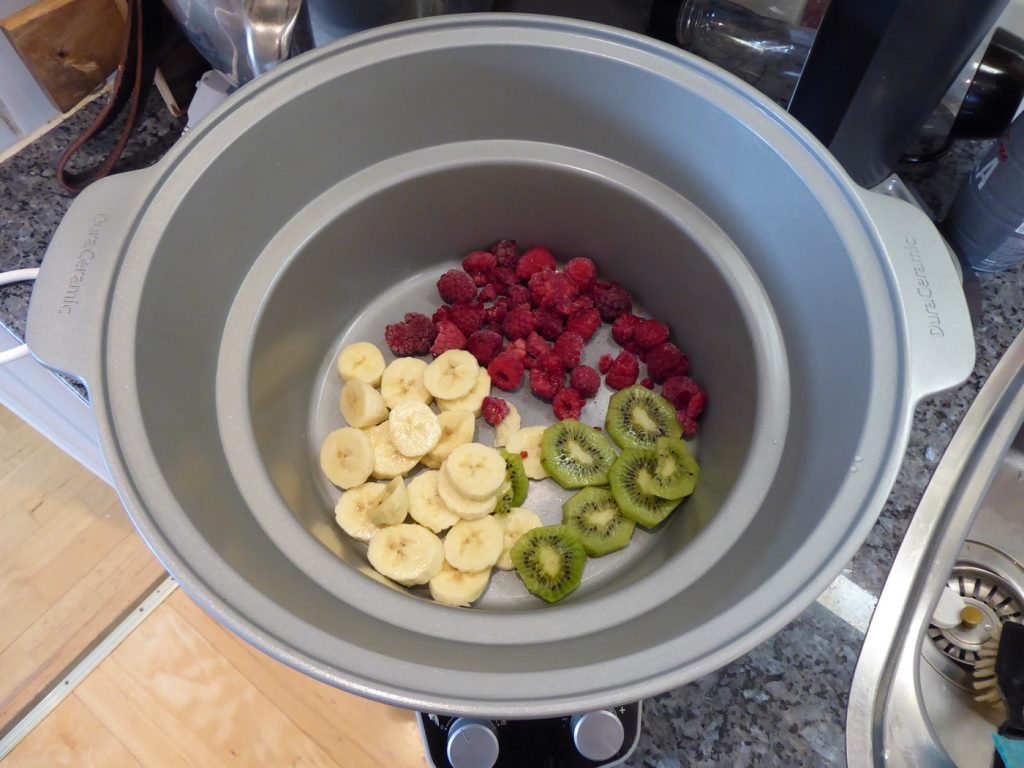 Lägg frukten i Crock Pot