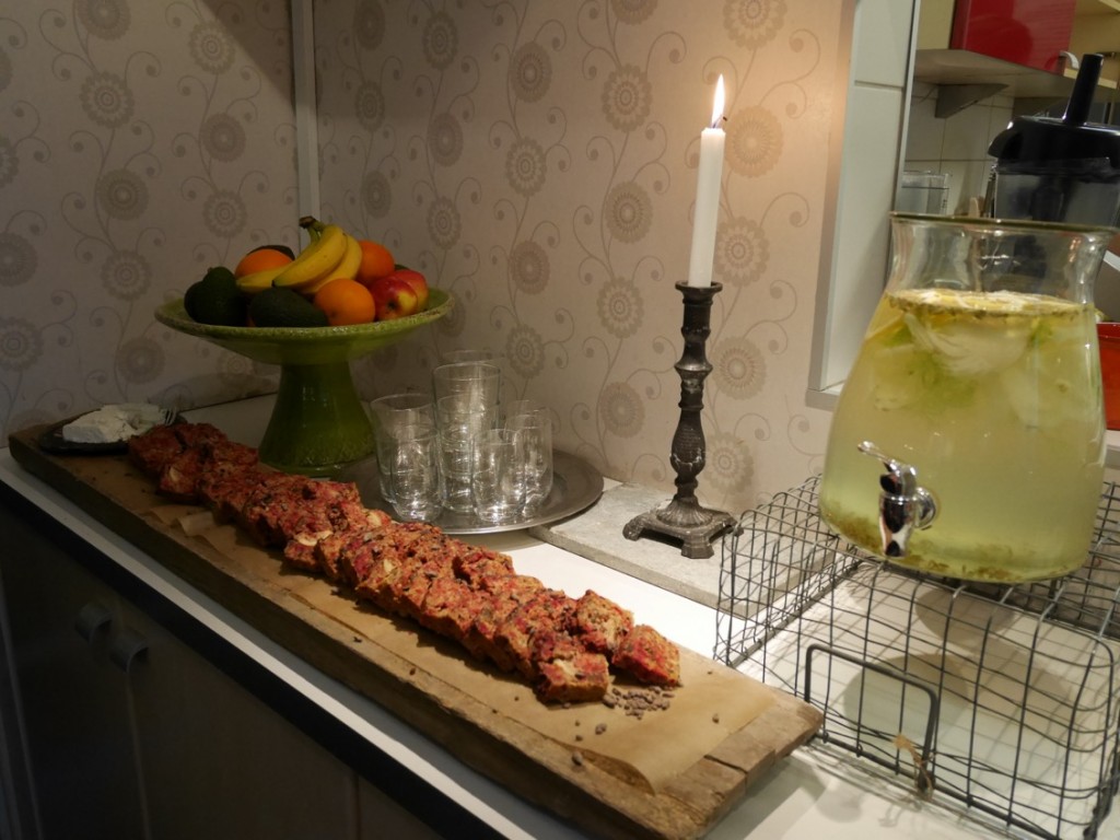 Fikon- och hasselnötsbröd med getost