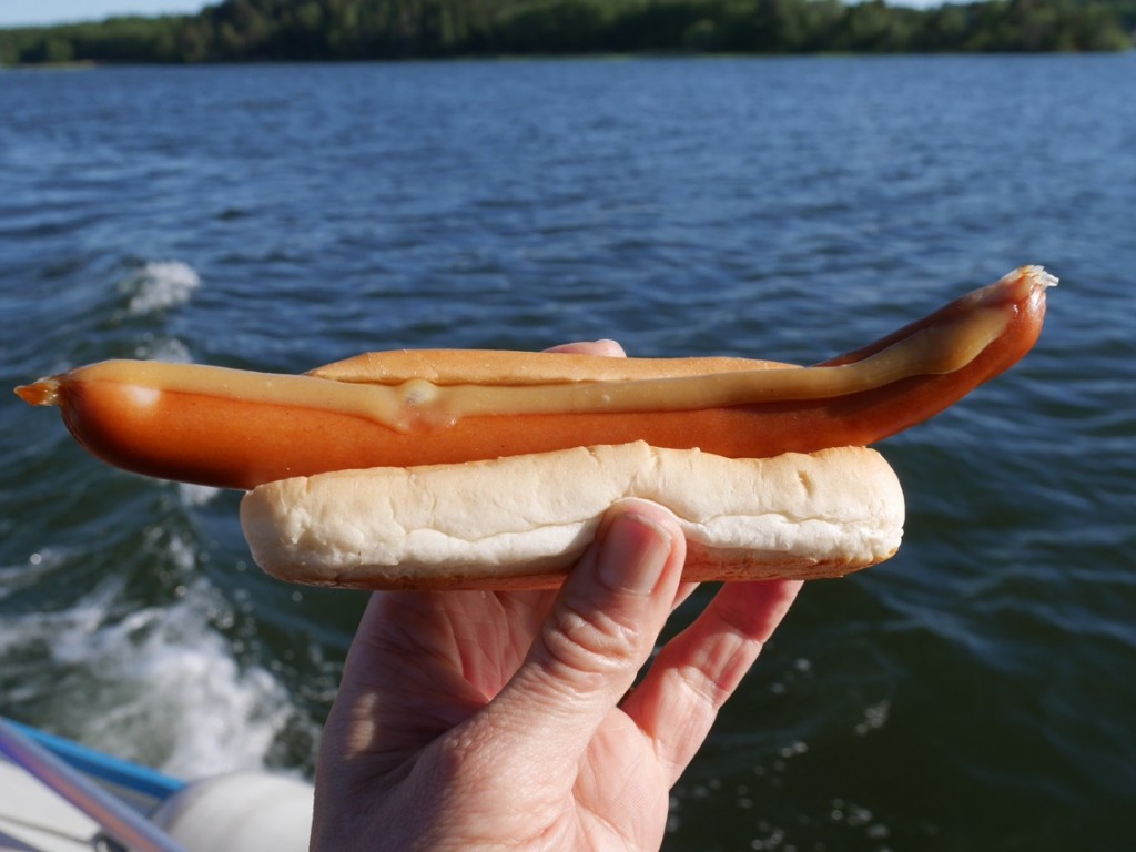 4 goda korvar med bröd!