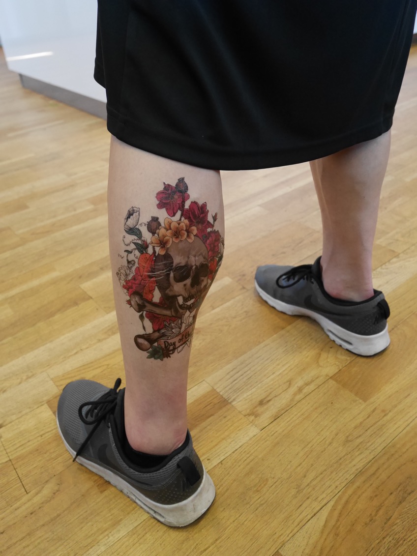 Jag gick all-in med tatuering både på ben och armar!