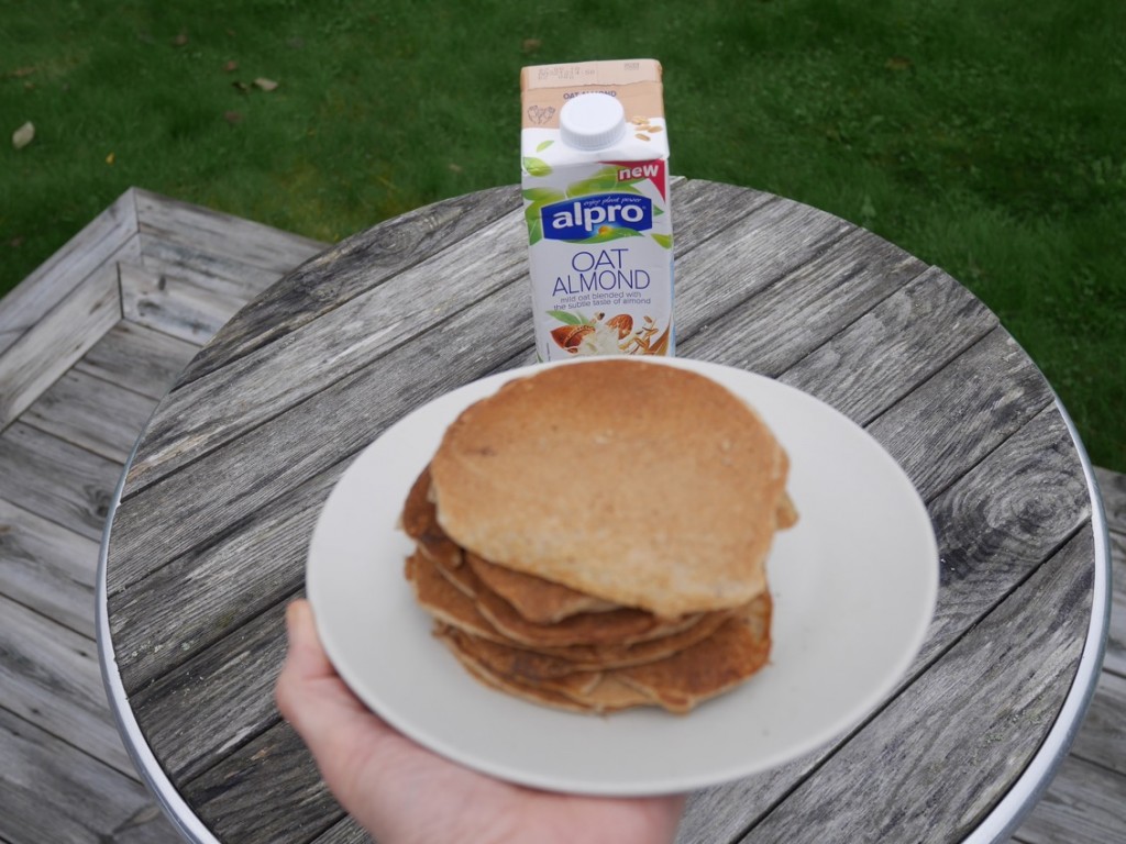 Havrepannkakor gjord på nya mylken från Alpro.