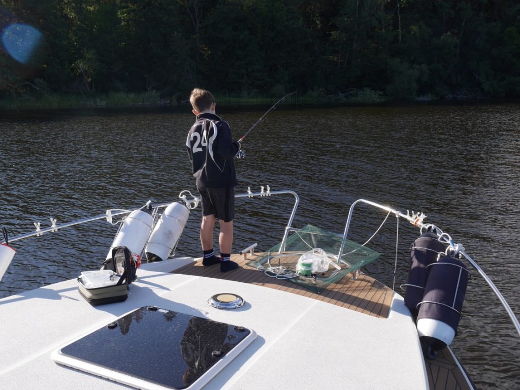 Killen som älskar att fiska.