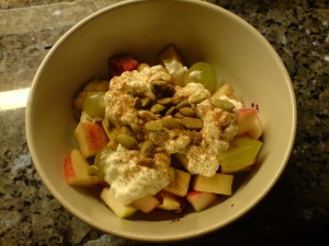 Fruktsallad med vaniljkeso