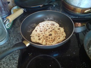 Tunnbrödet gräddas