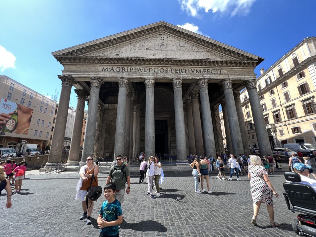 Pantheon, det antika Roms bäst bevarade byggnad.
