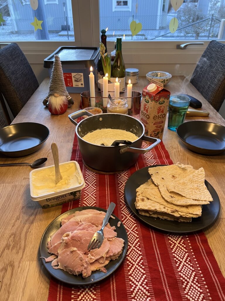 Julfrukost med extra lyxig risgrynsgröt.