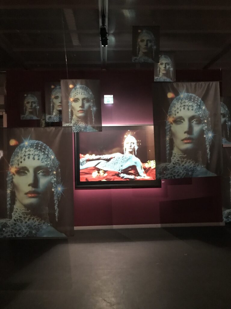 Surrealistiskt och drömskt !