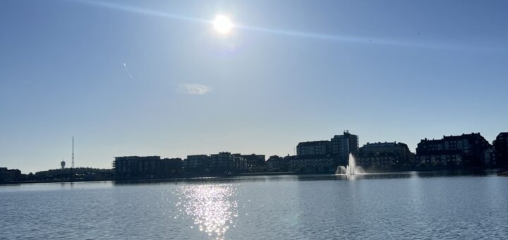 Karlskrona i härlig morgonsol.