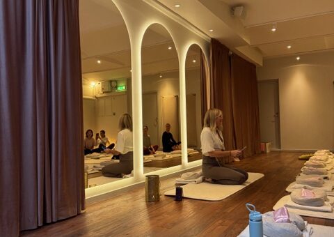 Yogamorgon med Allt för Hälsan & YogaMana