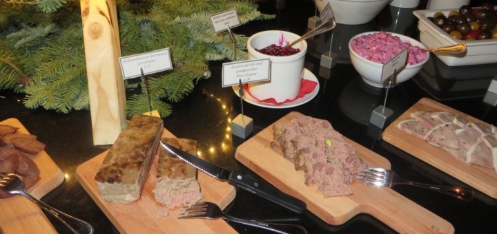 Klassiskt julbord a la Rökeriet