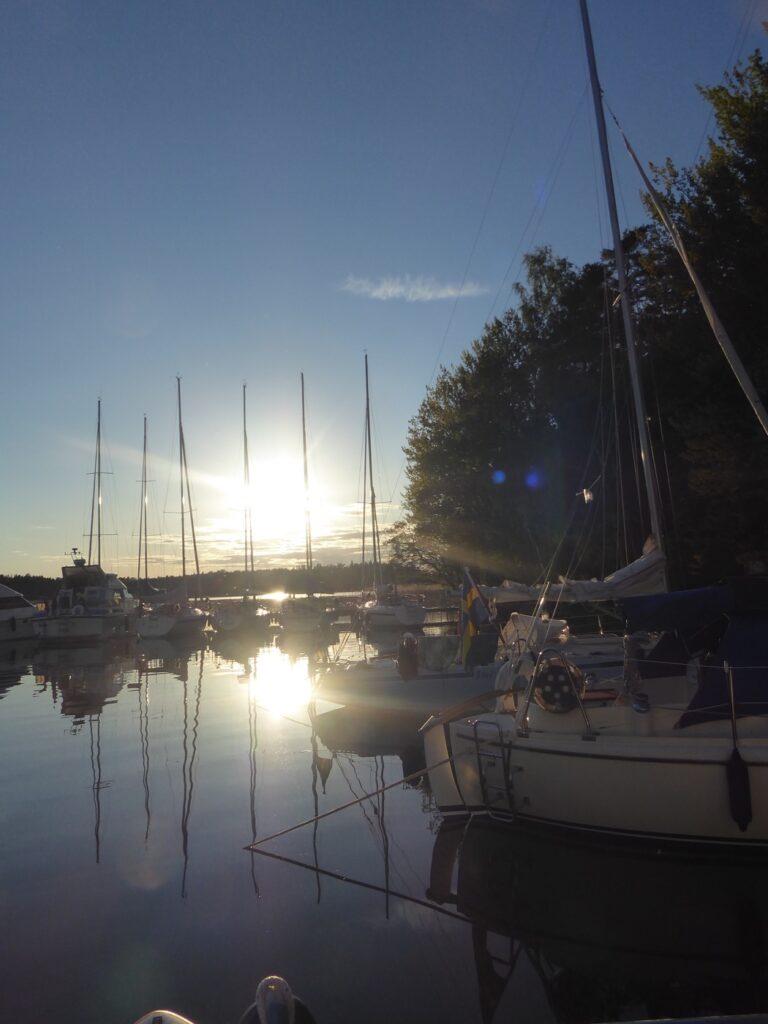 Solnedgångarna vid Eldgarnsö är magiska!