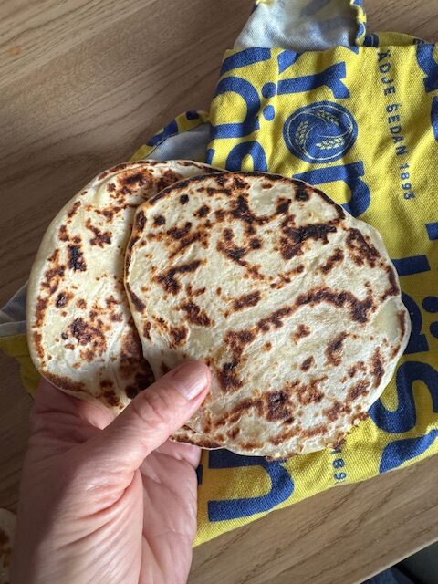 Ett härligt bröd på bara fyra ingredienser.