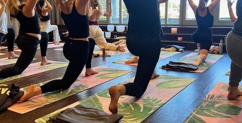 En lagom avancerad yogaklass.