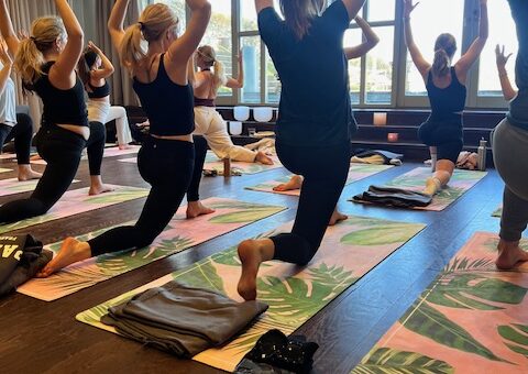 En lagom avancerad yogaklass.