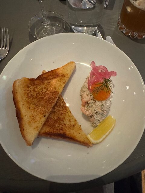 Skagentoast till förrätt.